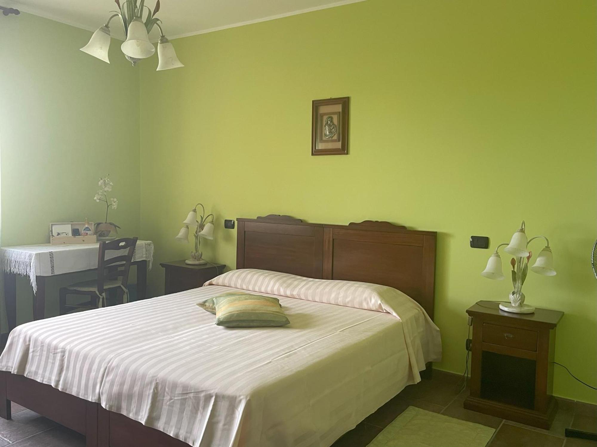 Agriturismo Finestre Di Langa Trezzo Tinella Eksteriør bilde